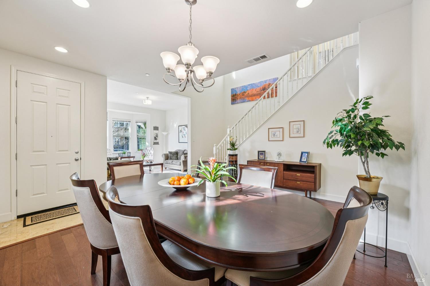 Detail Gallery Image 9 of 60 For 1884 Woodsage Way, Santa Rosa,  CA 95404 - 4 Beds | 3 Baths