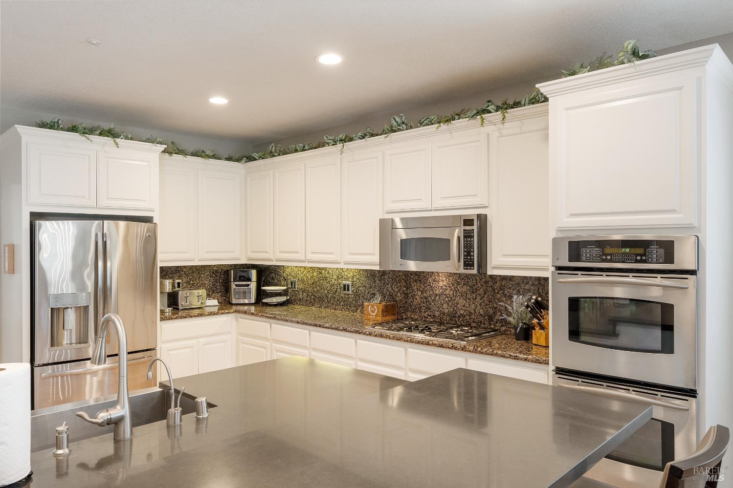 Detail Gallery Image 23 of 68 For 1238 Darling St, Napa,  CA 94558 - 5 Beds | 3/1 Baths