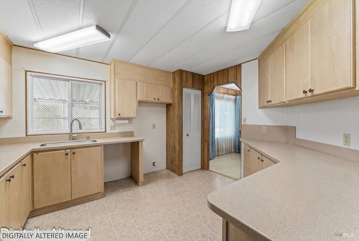 Detail Gallery Image 10 of 41 For 192 Kona Cir, Pittsburg,  CA 94565 - 3 Beds | 2 Baths