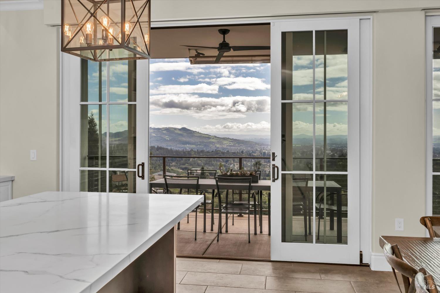 Detail Gallery Image 16 of 66 For 2144 Wedgewood Way, Santa Rosa,  CA 95404 - 5 Beds | 5/2 Baths