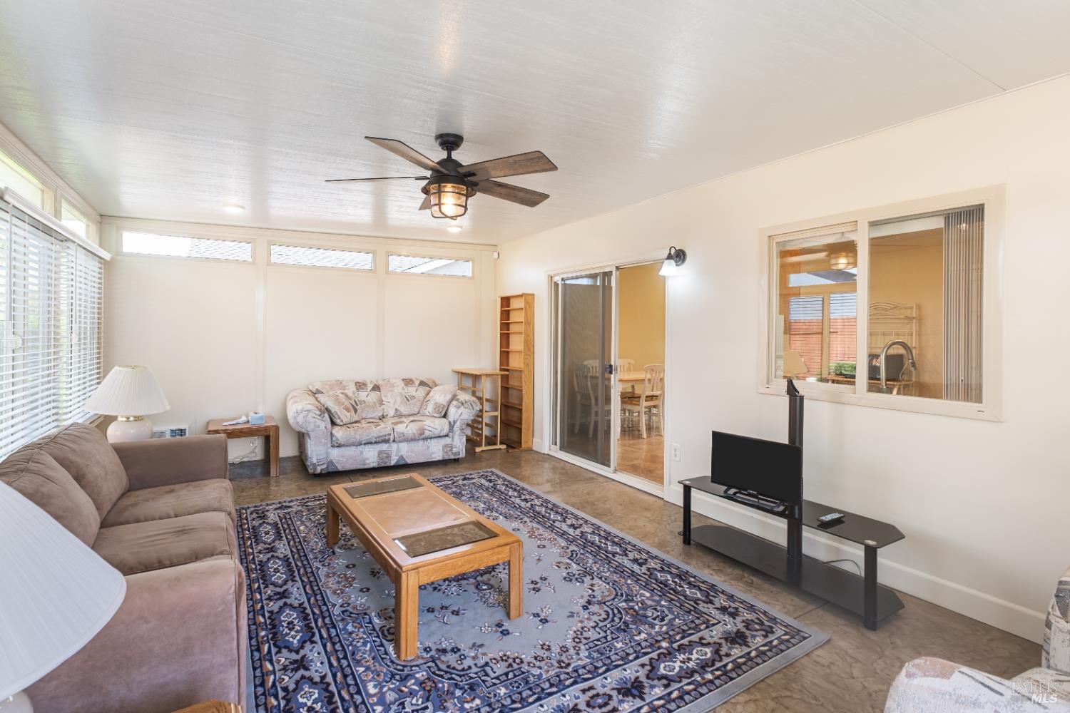 Detail Gallery Image 34 of 47 For 616 Emperor Dr, Suisun City,  CA 94585 - 3 Beds | 1 Baths