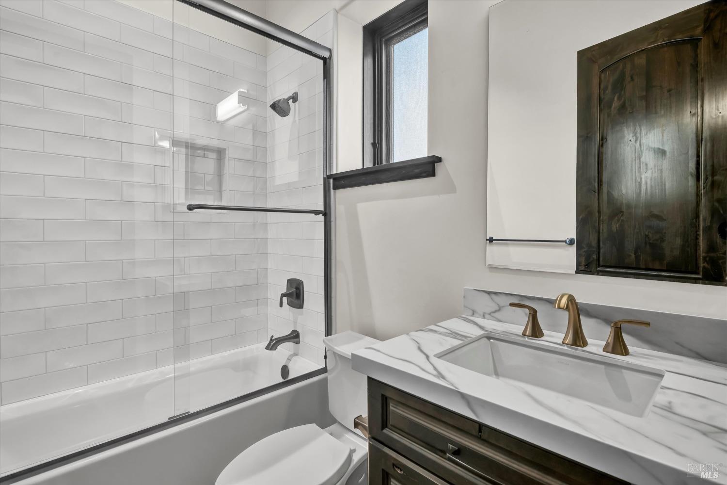 Detail Gallery Image 46 of 66 For 2144 Wedgewood Way, Santa Rosa,  CA 95404 - 5 Beds | 5/2 Baths