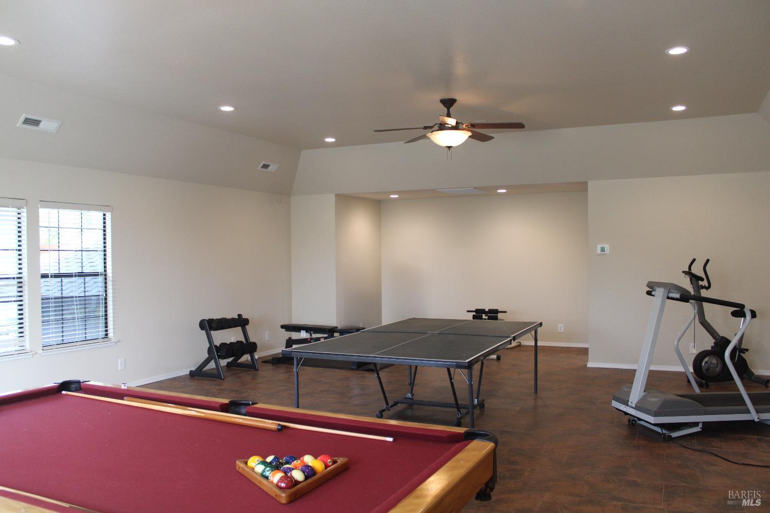 Detail Gallery Image 28 of 35 For 1104 Calistoga Rd, Santa Rosa,  CA 95409 - 3 Beds | 3 Baths