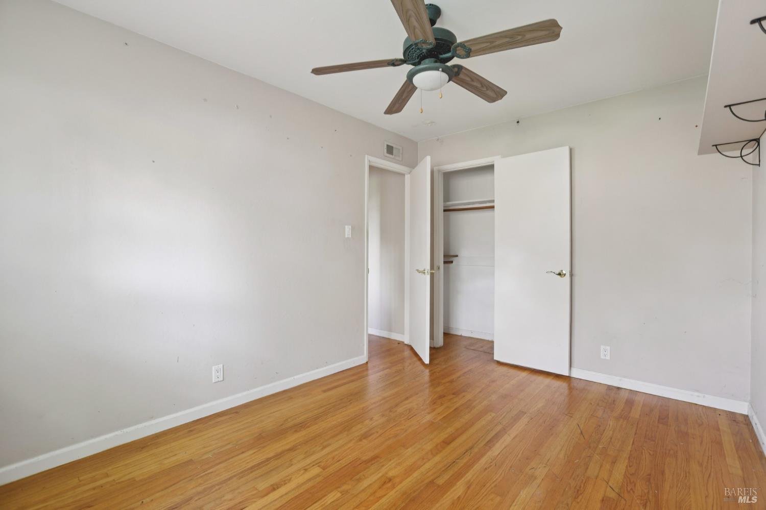 Detail Gallery Image 13 of 24 For 1023 Avondale Ln, Hayward,  CA 94545 - 3 Beds | 2 Baths