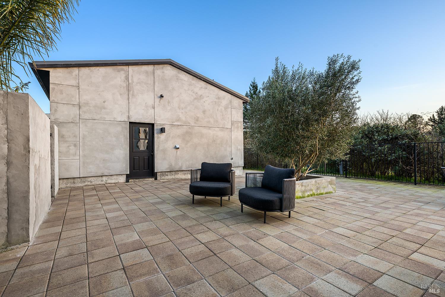 Detail Gallery Image 60 of 75 For 5300 Gravenstein Hwy, Sebastopol,  CA 95472 - 5 Beds | 6/1 Baths