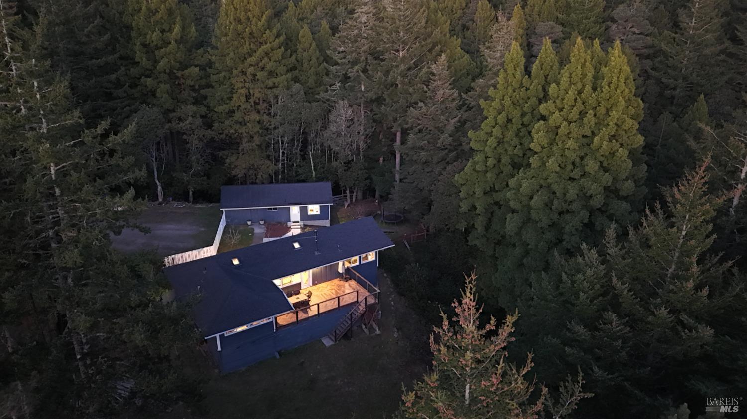 Detail Gallery Image 2 of 37 For 46581 Iversen Dr, Gualala,  CA 95445 - 3 Beds | 2 Baths