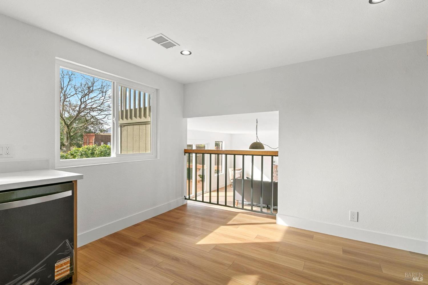 Detail Gallery Image 10 of 34 For 106 Kerry Ct, Vacaville,  CA 95687 - 4 Beds | 3 Baths