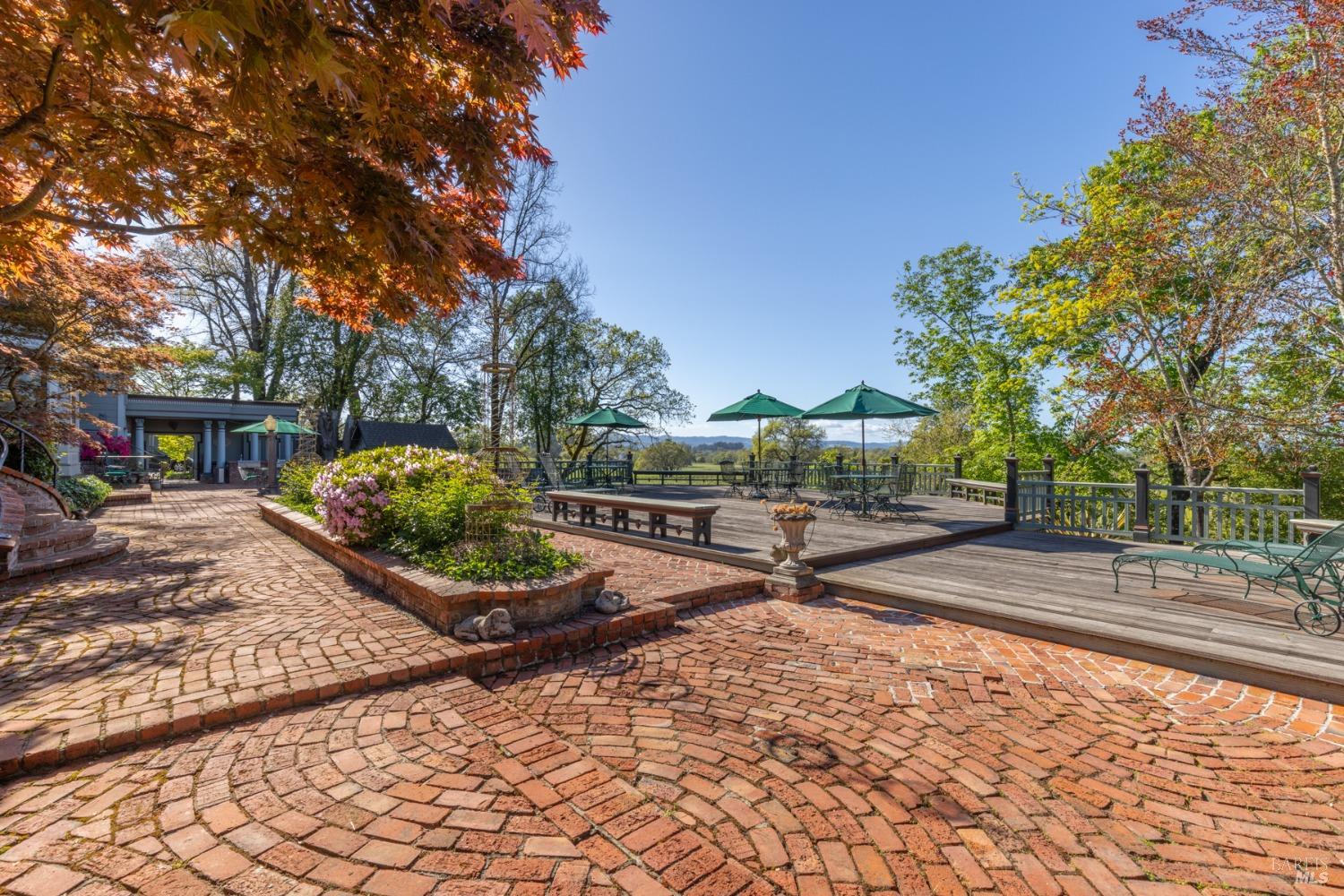 Detail Gallery Image 10 of 59 For 2875 Woolsey Rd, Windsor,  CA 95492 - 5 Beds | 4 Baths