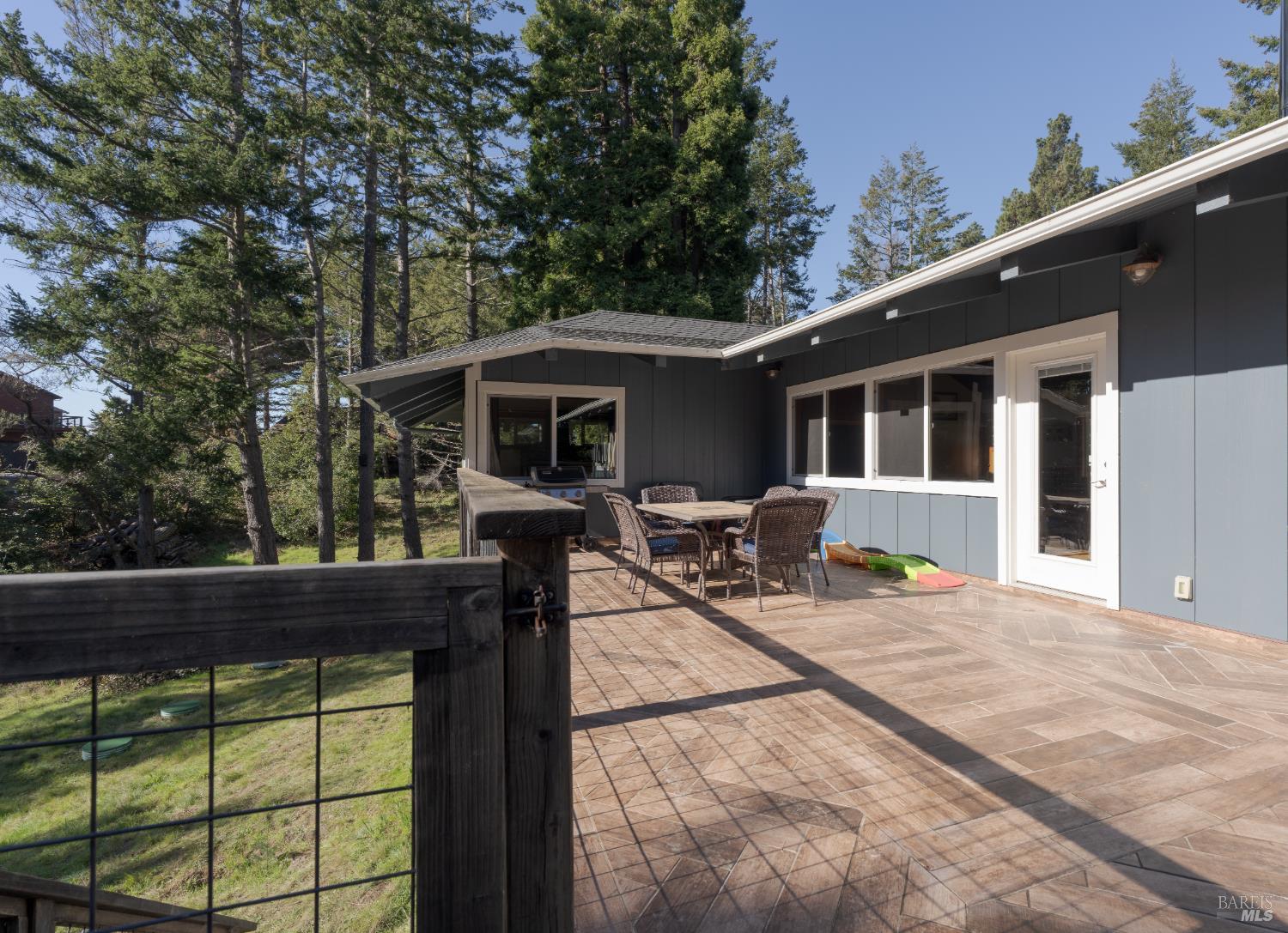 Detail Gallery Image 25 of 37 For 46581 Iversen Dr, Gualala,  CA 95445 - 3 Beds | 2 Baths