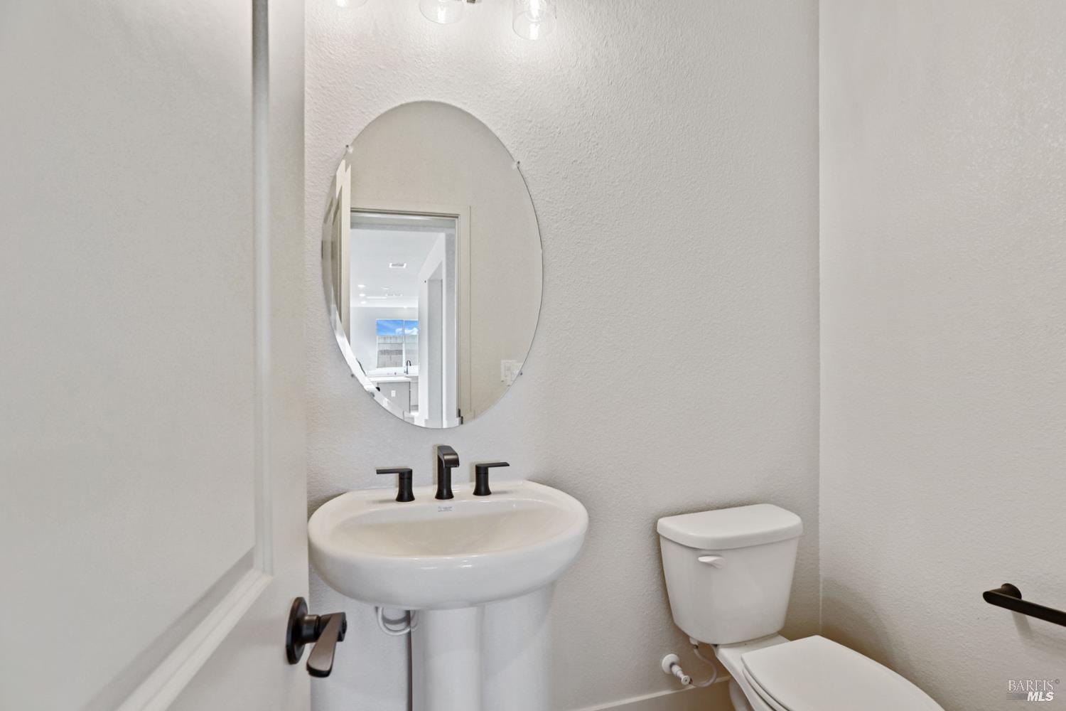 Detail Gallery Image 15 of 37 For 713 Billhook Dr, Vacaville,  CA 95687 - 4 Beds | 2/1 Baths