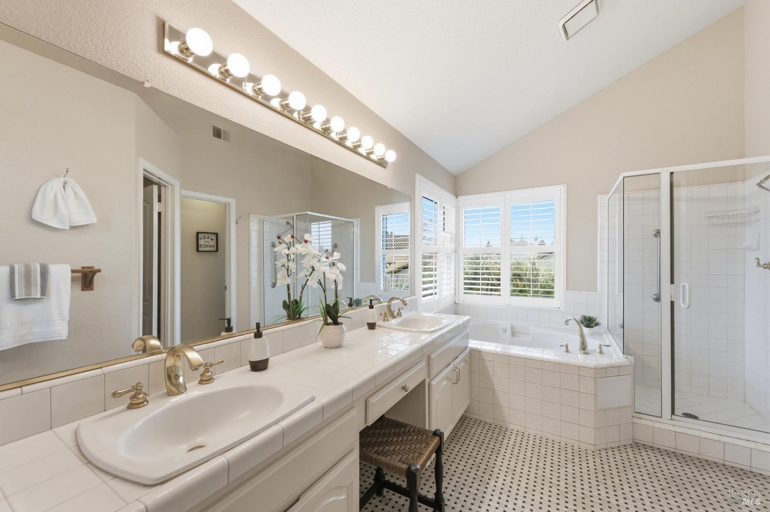 Detail Gallery Image 36 of 56 For 45 Cove Ct, Napa,  CA 94559 - 3 Beds | 2/1 Baths