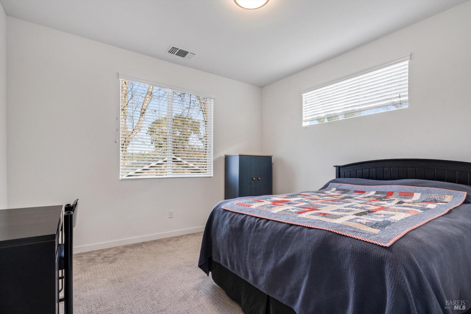 Detail Gallery Image 17 of 29 For 308 Sejong Ln, Santa Rosa,  CA 95403 - 3 Beds | 3 Baths