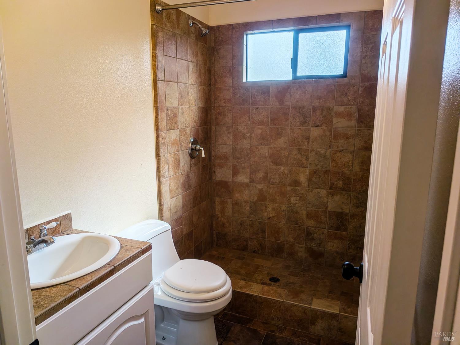 Detail Gallery Image 26 of 35 For 1104 Calistoga Rd, Santa Rosa,  CA 95409 - 3 Beds | 3 Baths