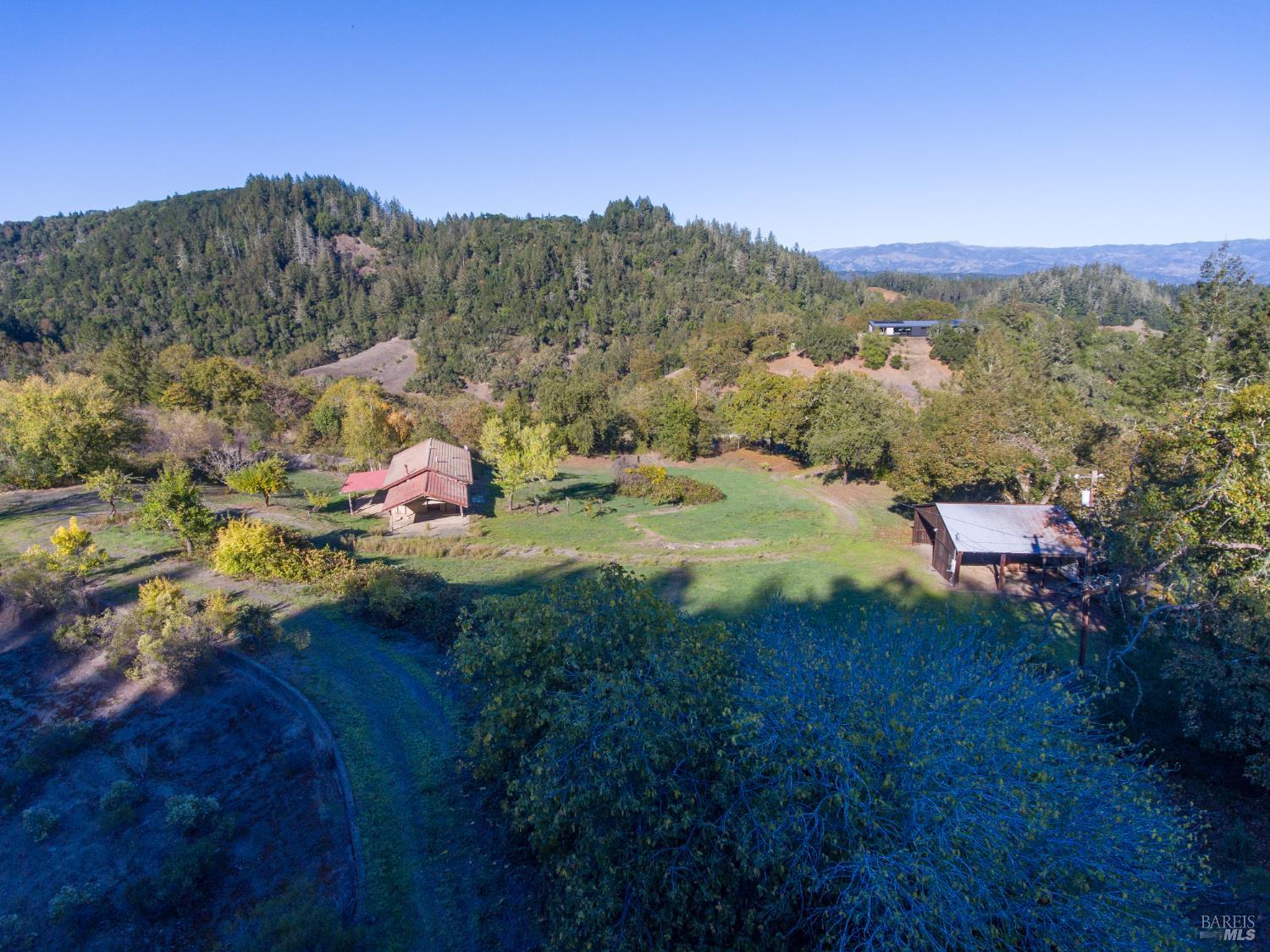 Detail Gallery Image 5 of 41 For 2300 Brack Rd, Healdsburg,  CA 95448 - 3 Beds | 2 Baths