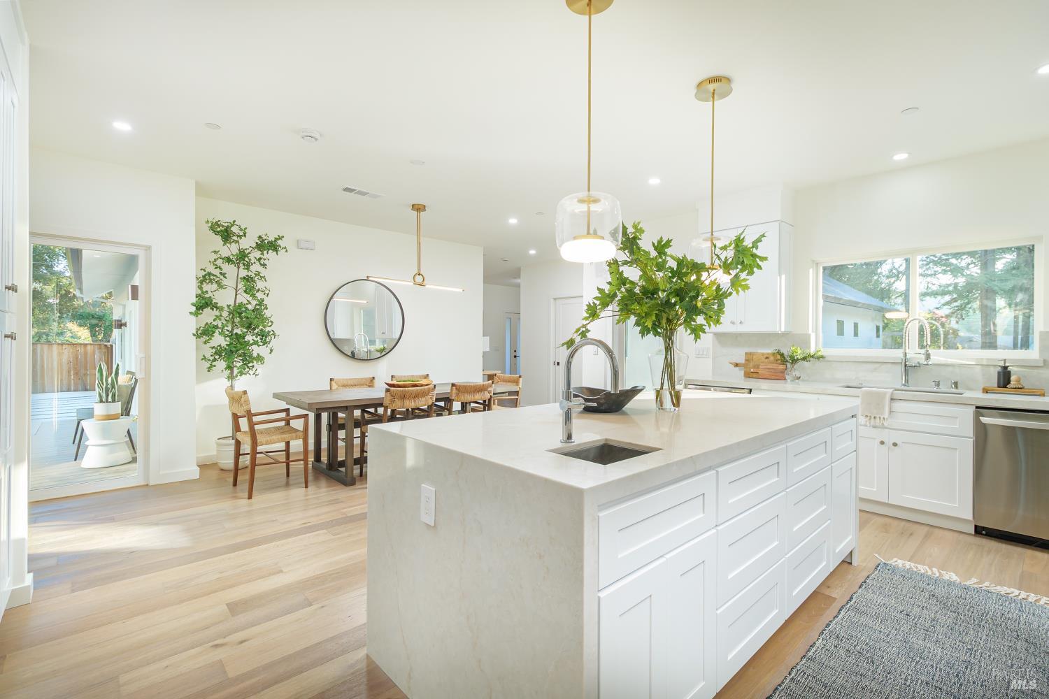 Detail Gallery Image 8 of 58 For 2242 Vineyard Rd, Novato,  CA 94947 - 4 Beds | 3/1 Baths