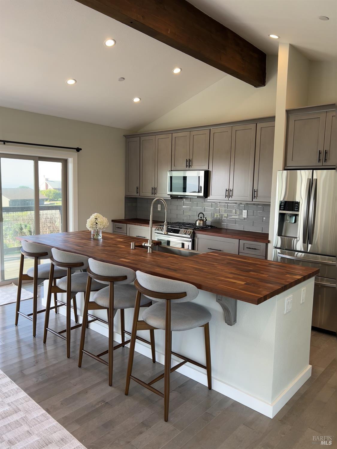 Detail Gallery Image 9 of 43 For 14920 Mallo Pass Dr, Irish Beach,  CA 95459 - 2 Beds | 2 Baths