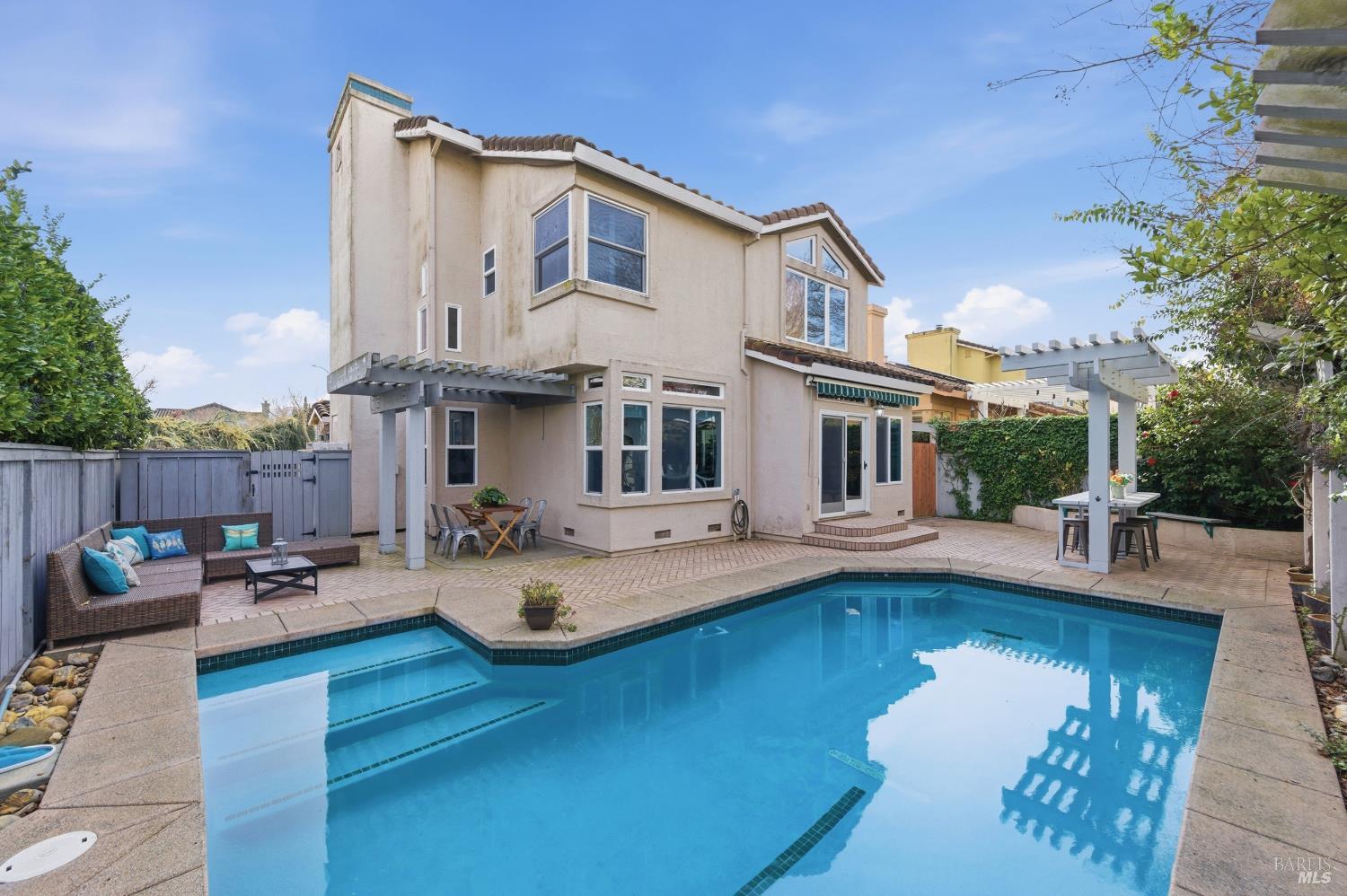 Detail Gallery Image 40 of 56 For 45 Cove Ct, Napa,  CA 94559 - 3 Beds | 2/1 Baths