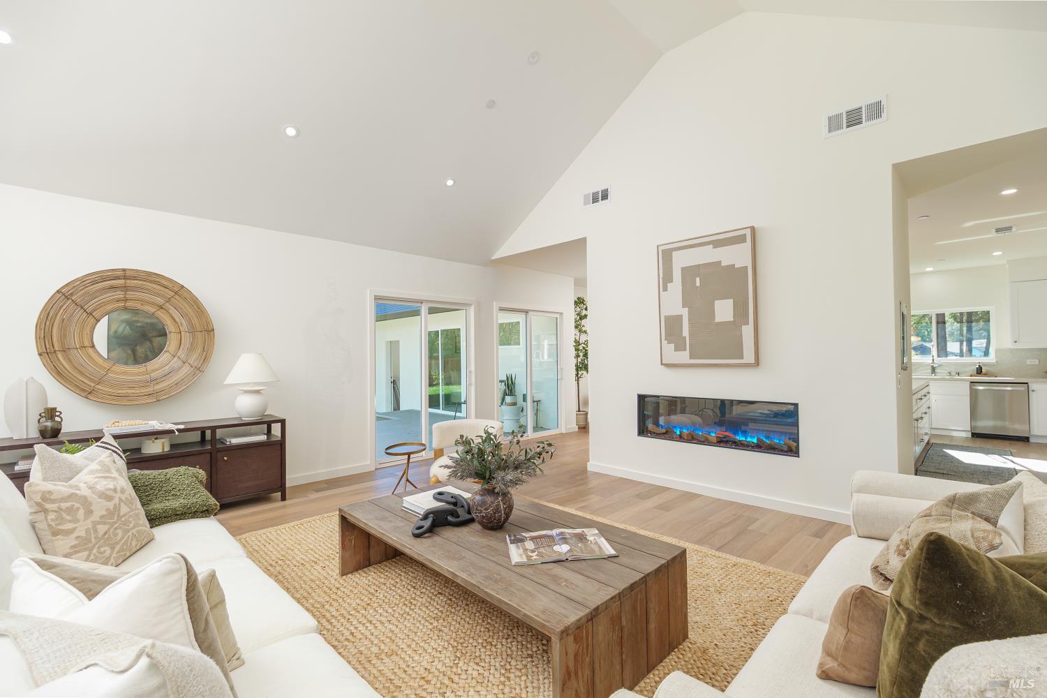 Detail Gallery Image 12 of 58 For 2242 Vineyard Rd, Novato,  CA 94947 - 4 Beds | 3/1 Baths