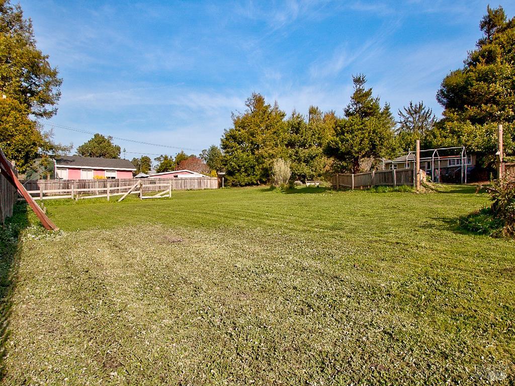 Detail Gallery Image 59 of 72 For 17750 Barbizon Ln, Fort Bragg,  CA 95437 - 3 Beds | 2 Baths