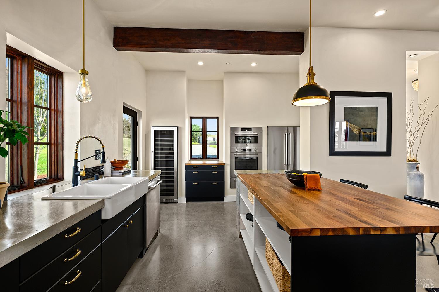 Detail Gallery Image 20 of 75 For 5300 Gravenstein Hwy, Sebastopol,  CA 95472 - 5 Beds | 6/1 Baths