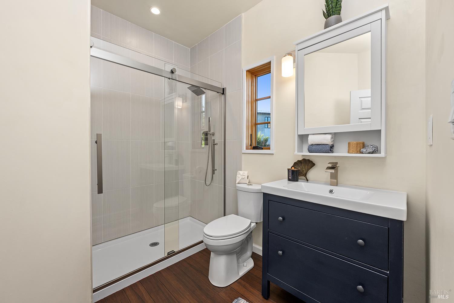 Detail Gallery Image 55 of 75 For 5300 Gravenstein Hwy, Sebastopol,  CA 95472 - 5 Beds | 6/1 Baths