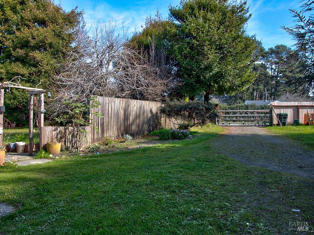 Detail Gallery Image 65 of 72 For 17750 Barbizon Ln, Fort Bragg,  CA 95437 - 3 Beds | 2 Baths