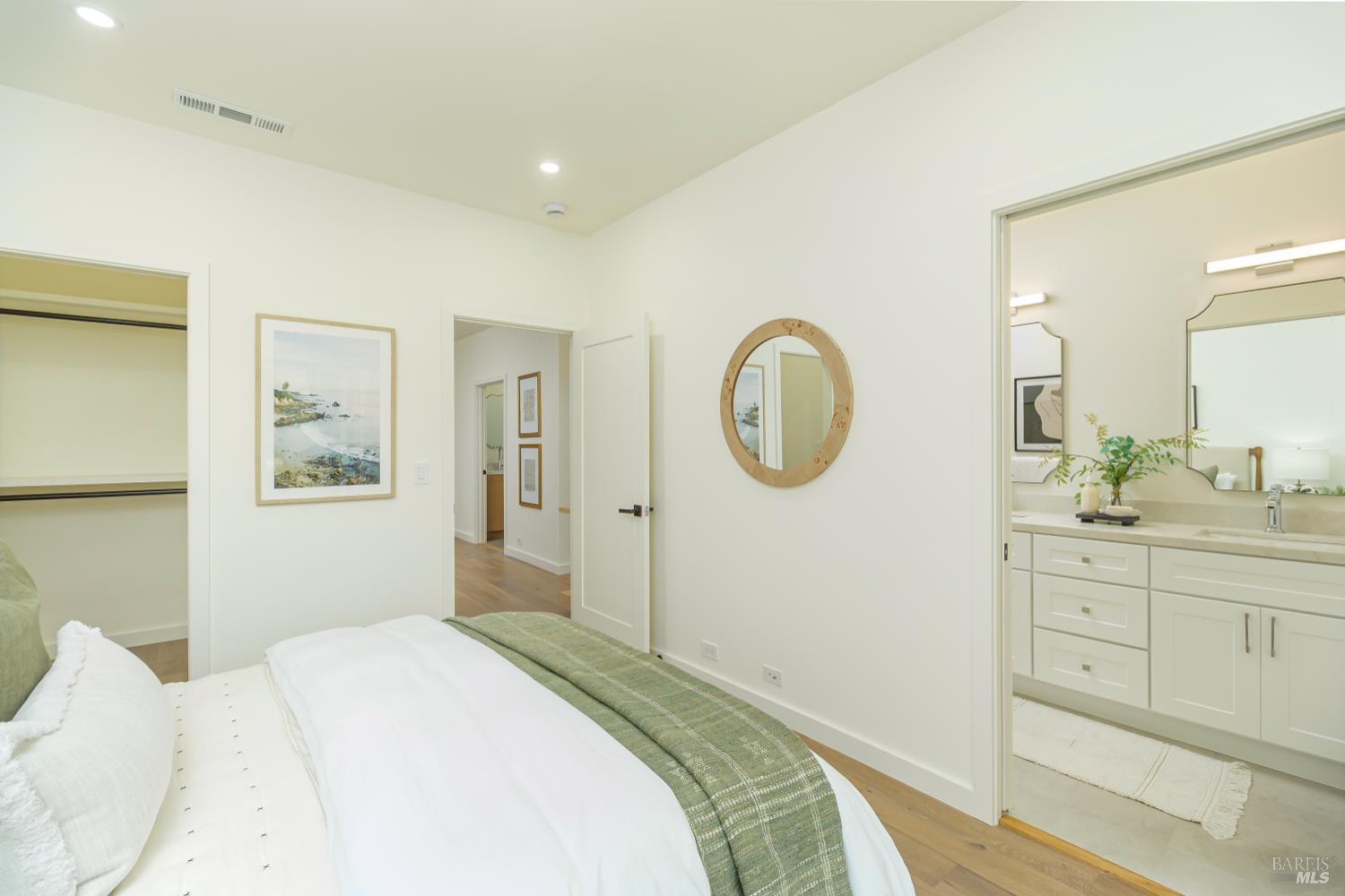 Detail Gallery Image 22 of 58 For 2242 Vineyard Rd, Novato,  CA 94947 - 4 Beds | 3/1 Baths