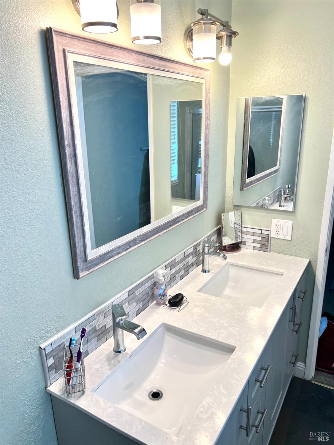 Detail Gallery Image 9 of 23 For 1130 Silk Oak Dr, Suisun City,  CA 94585 - 3 Beds | 2/1 Baths