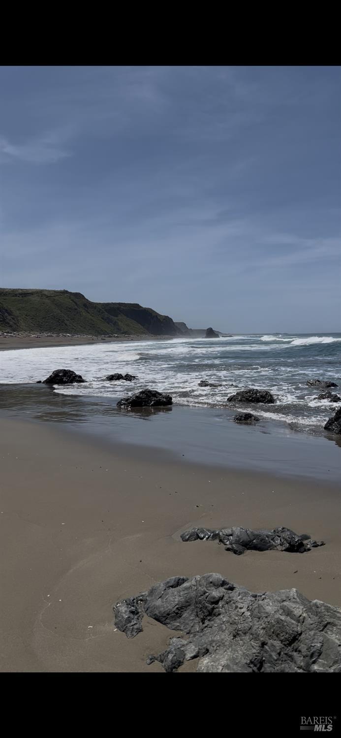 Detail Gallery Image 40 of 43 For 14920 Mallo Pass Dr, Irish Beach,  CA 95459 - 2 Beds | 2 Baths