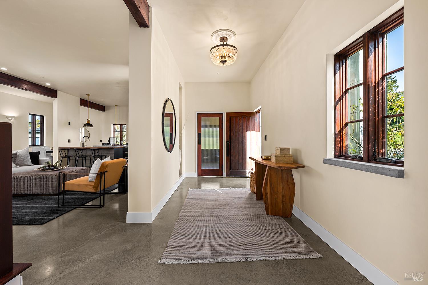 Detail Gallery Image 11 of 75 For 5300 Gravenstein Hwy, Sebastopol,  CA 95472 - 5 Beds | 6/1 Baths