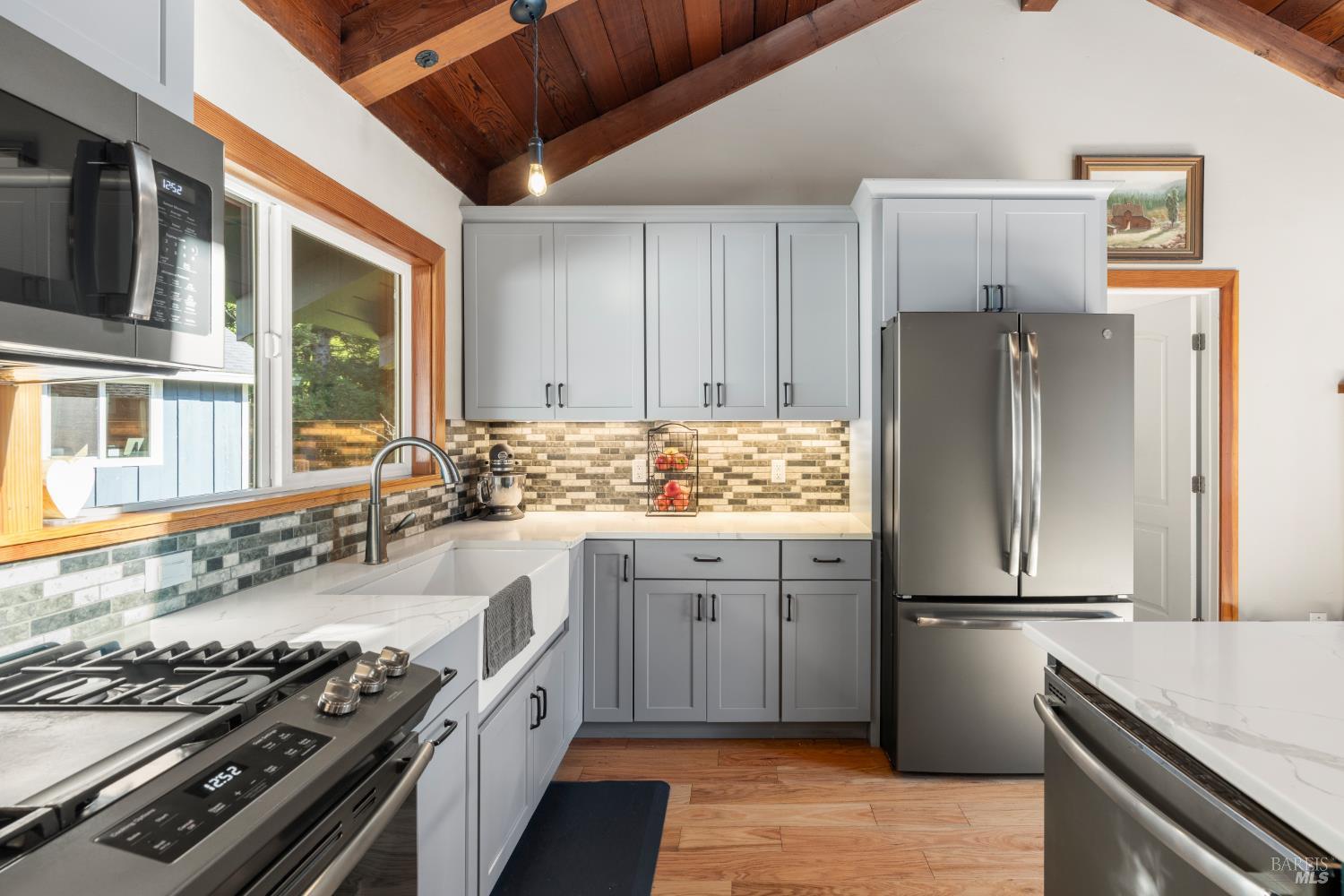 Detail Gallery Image 6 of 37 For 46581 Iversen Dr, Gualala,  CA 95445 - 3 Beds | 2 Baths