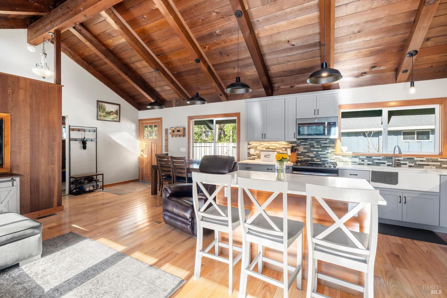 Detail Gallery Image 7 of 37 For 46581 Iversen Dr, Gualala,  CA 95445 - 3 Beds | 2 Baths