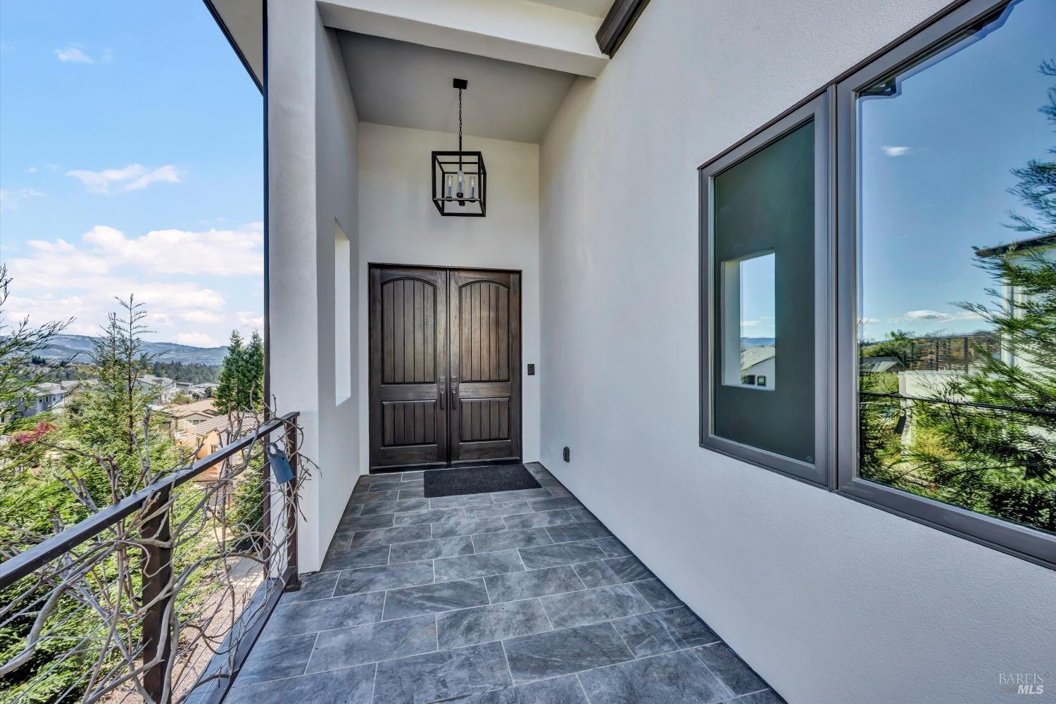 Detail Gallery Image 5 of 66 For 2144 Wedgewood Way, Santa Rosa,  CA 95404 - 5 Beds | 5/2 Baths