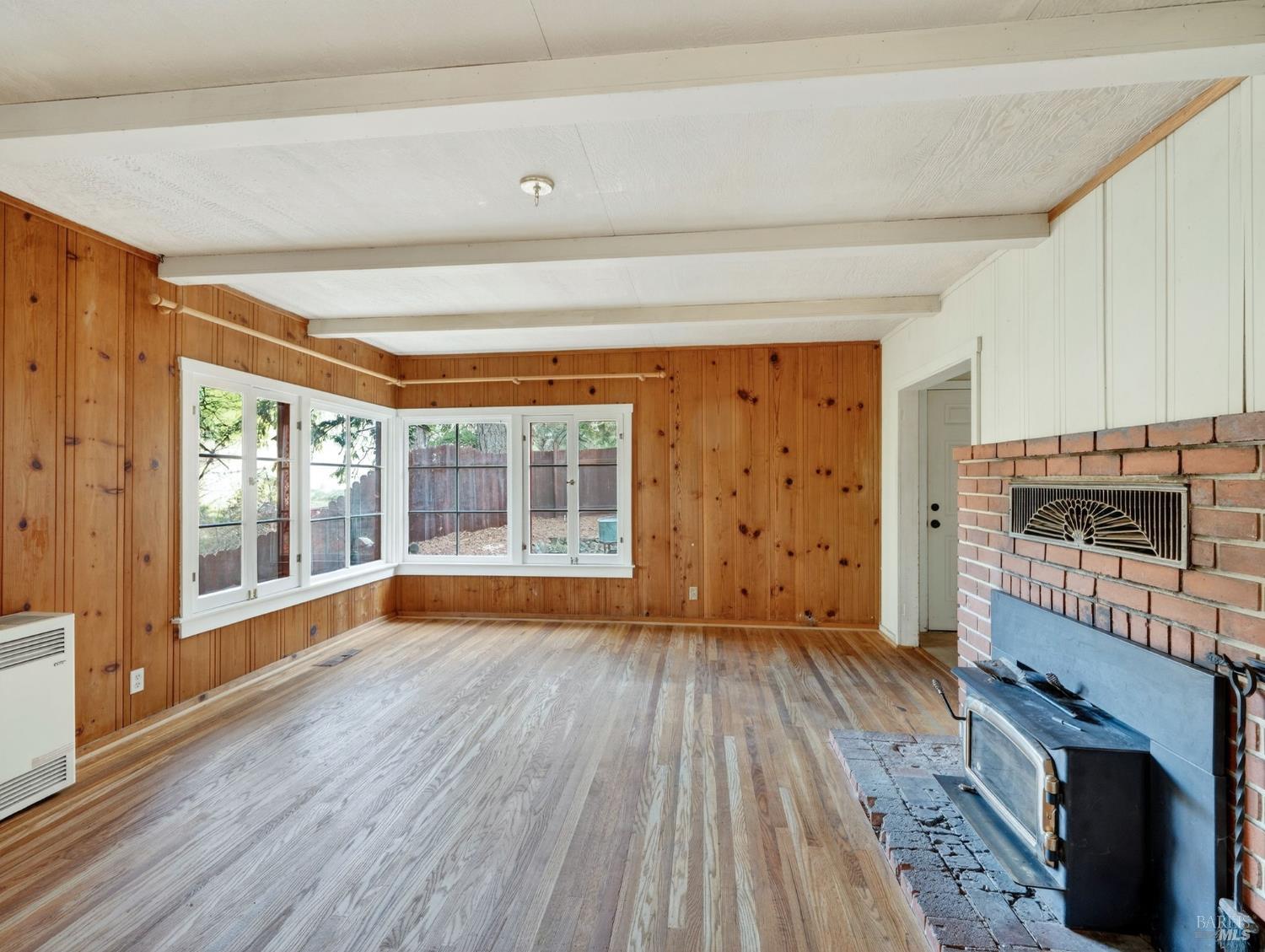 Detail Gallery Image 19 of 52 For 10701 Orr Springs Rd, Ukiah,  CA 95482 - 2 Beds | 1 Baths