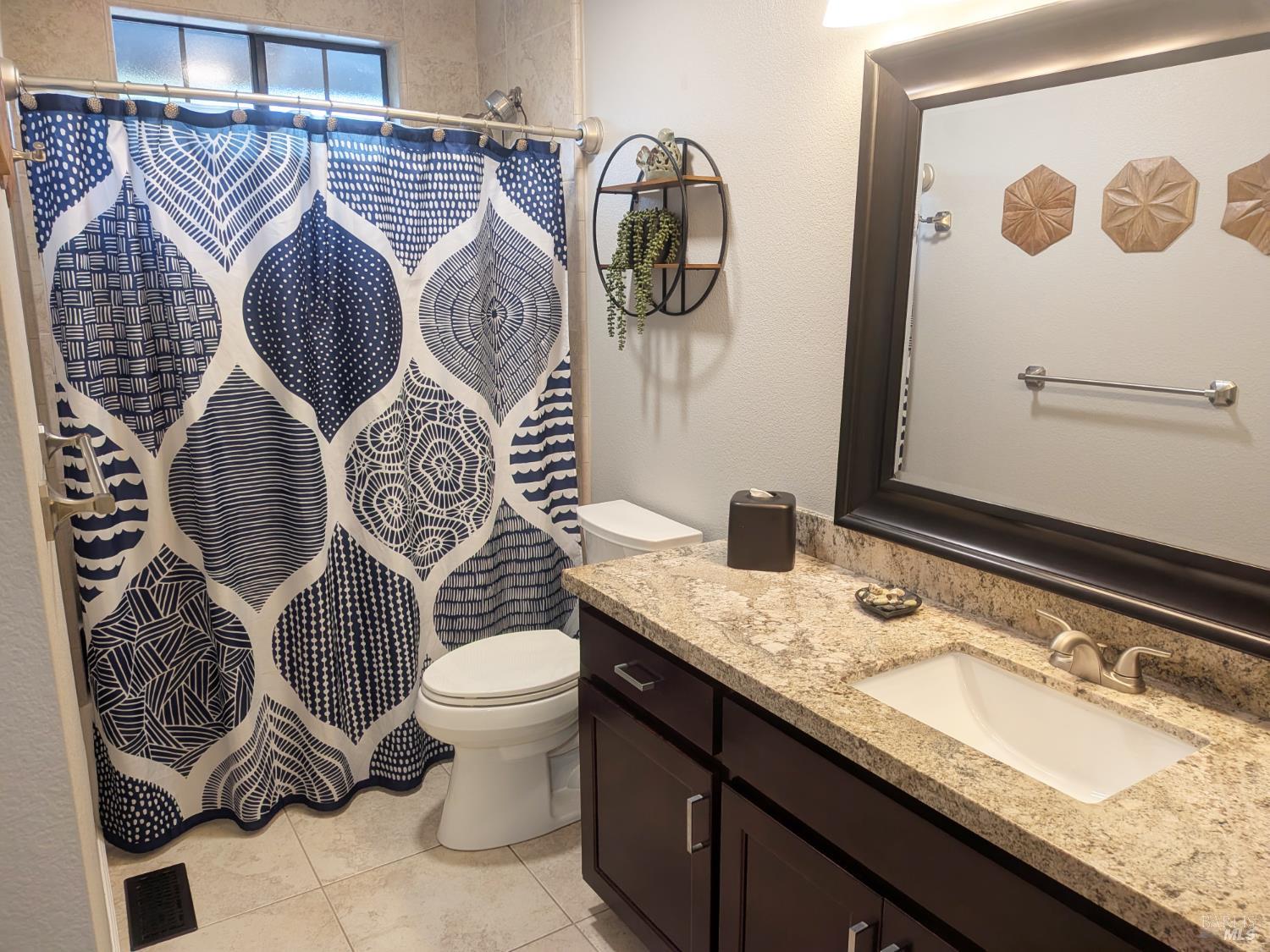 Detail Gallery Image 21 of 35 For 1104 Calistoga Rd, Santa Rosa,  CA 95409 - 3 Beds | 3 Baths