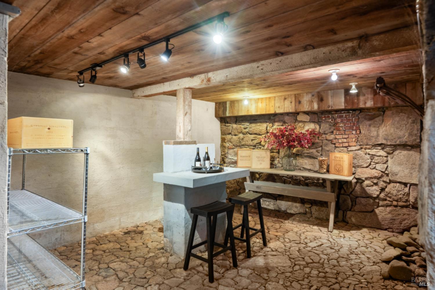 Detail Gallery Image 35 of 44 For 1711 Tainter St, Saint Helena,  CA 94574 - 4 Beds | 4/1 Baths