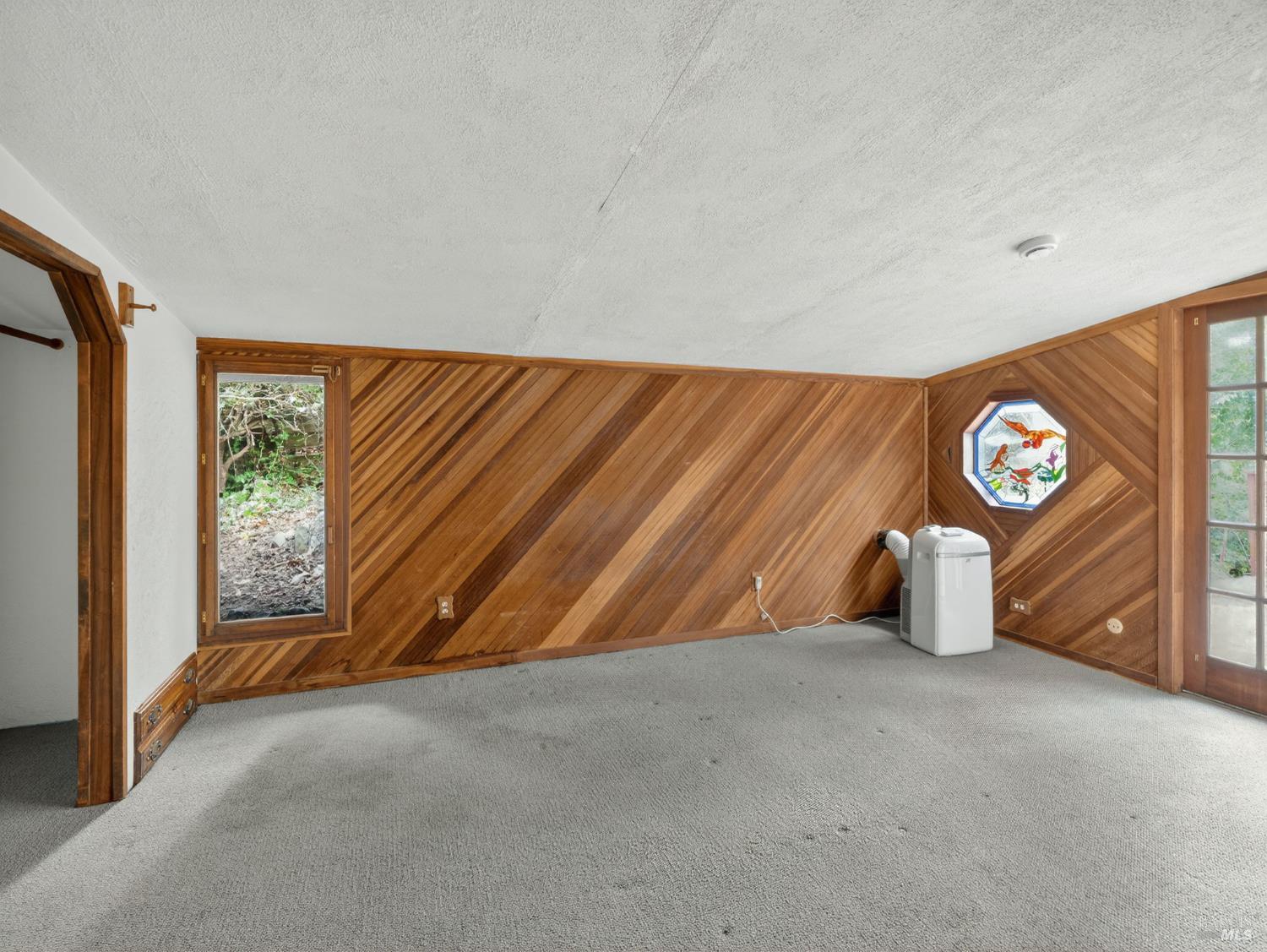 Detail Gallery Image 16 of 52 For 10701 Orr Springs Rd, Ukiah,  CA 95482 - 2 Beds | 1 Baths