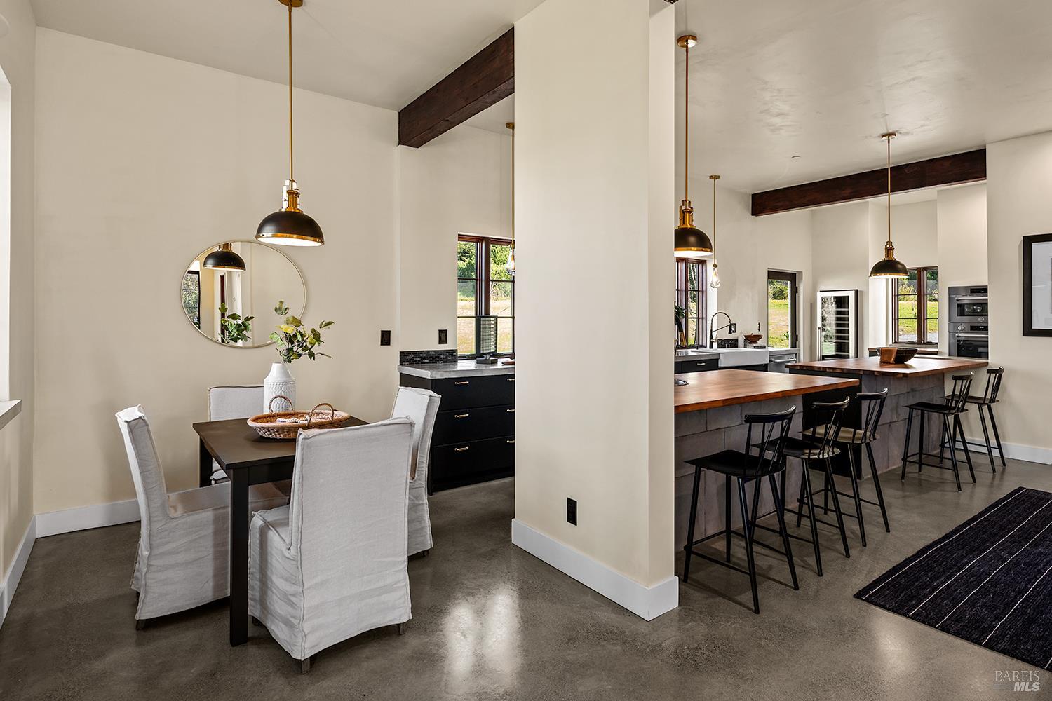 Detail Gallery Image 24 of 75 For 5300 Gravenstein Hwy, Sebastopol,  CA 95472 - 5 Beds | 6/1 Baths