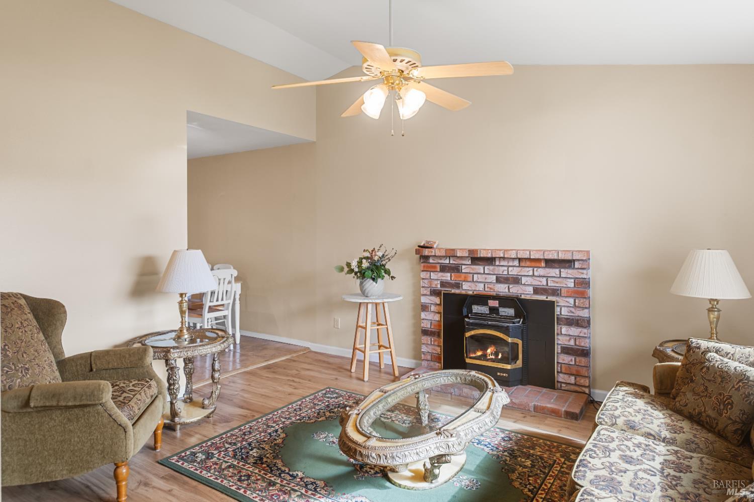 Detail Gallery Image 15 of 47 For 616 Emperor Dr, Suisun City,  CA 94585 - 3 Beds | 1 Baths