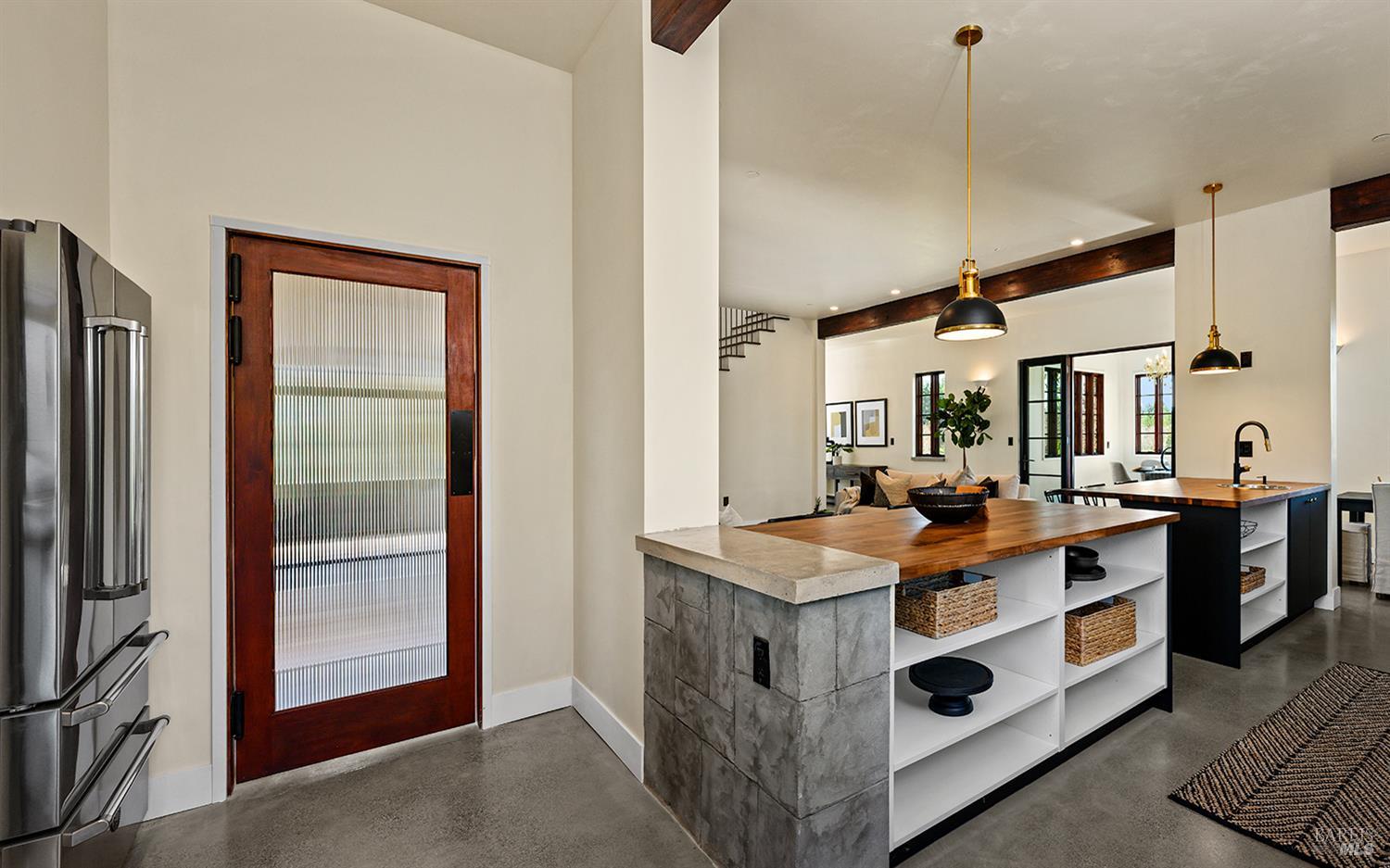 Detail Gallery Image 17 of 75 For 5300 Gravenstein Hwy, Sebastopol,  CA 95472 - 5 Beds | 6/1 Baths