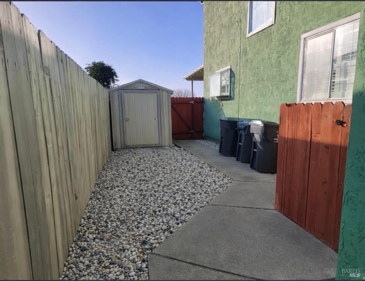 Detail Gallery Image 23 of 23 For 1130 Silk Oak Dr, Suisun City,  CA 94585 - 3 Beds | 2/1 Baths