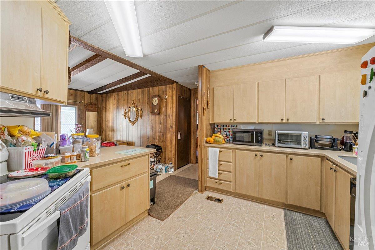 Detail Gallery Image 13 of 41 For 192 Kona Cir, Pittsburg,  CA 94565 - 3 Beds | 2 Baths