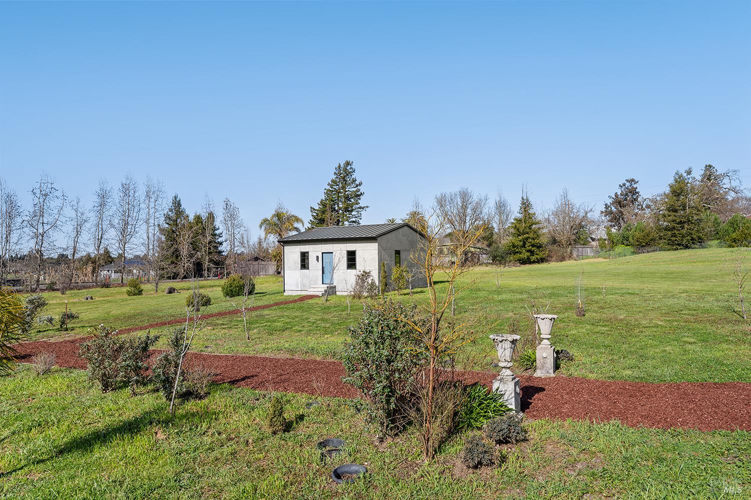 Detail Gallery Image 61 of 75 For 5300 Gravenstein Hwy, Sebastopol,  CA 95472 - 5 Beds | 6/1 Baths