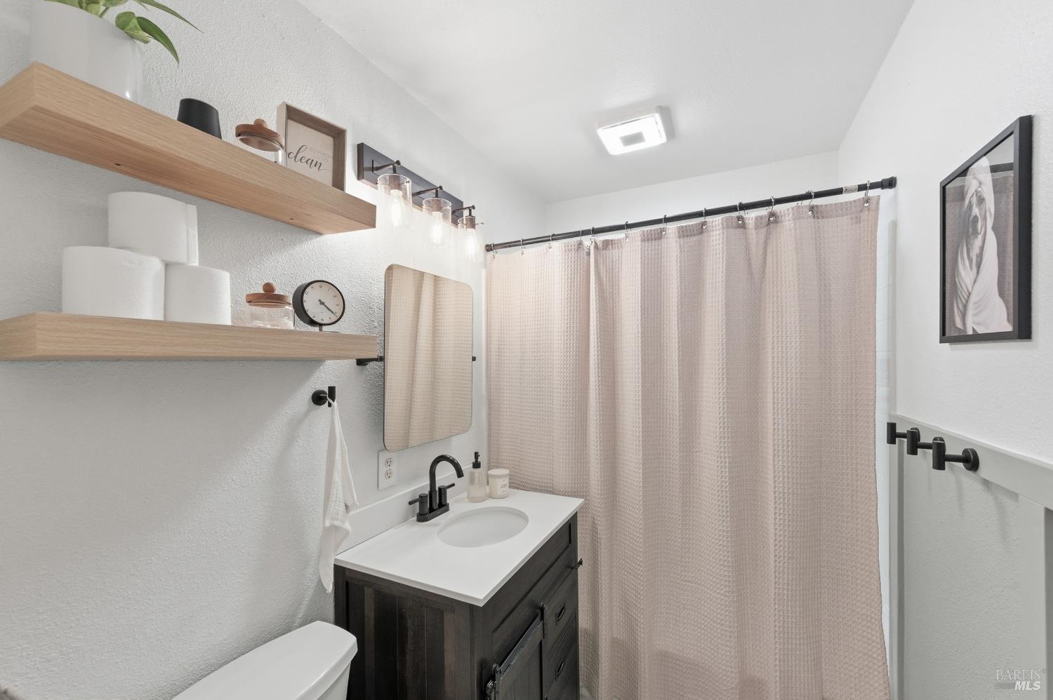 Detail Gallery Image 21 of 42 For 456 Buckeye St, Vacaville,  CA 95688 - 3 Beds | 1 Baths