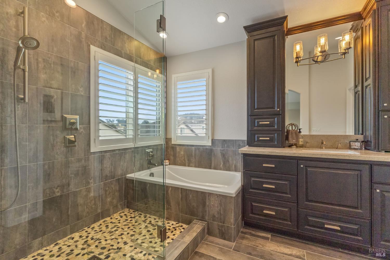 Detail Gallery Image 34 of 58 For 562 Citadel Ct, Fairfield,  CA 94534 - 4 Beds | 3 Baths