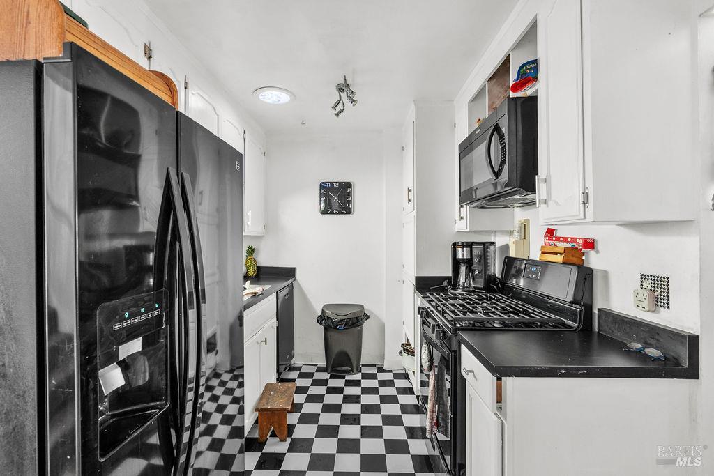 Detail Gallery Image 8 of 11 For 624 Laurel St, Vallejo,  CA 94591 - 3 Beds | 2 Baths