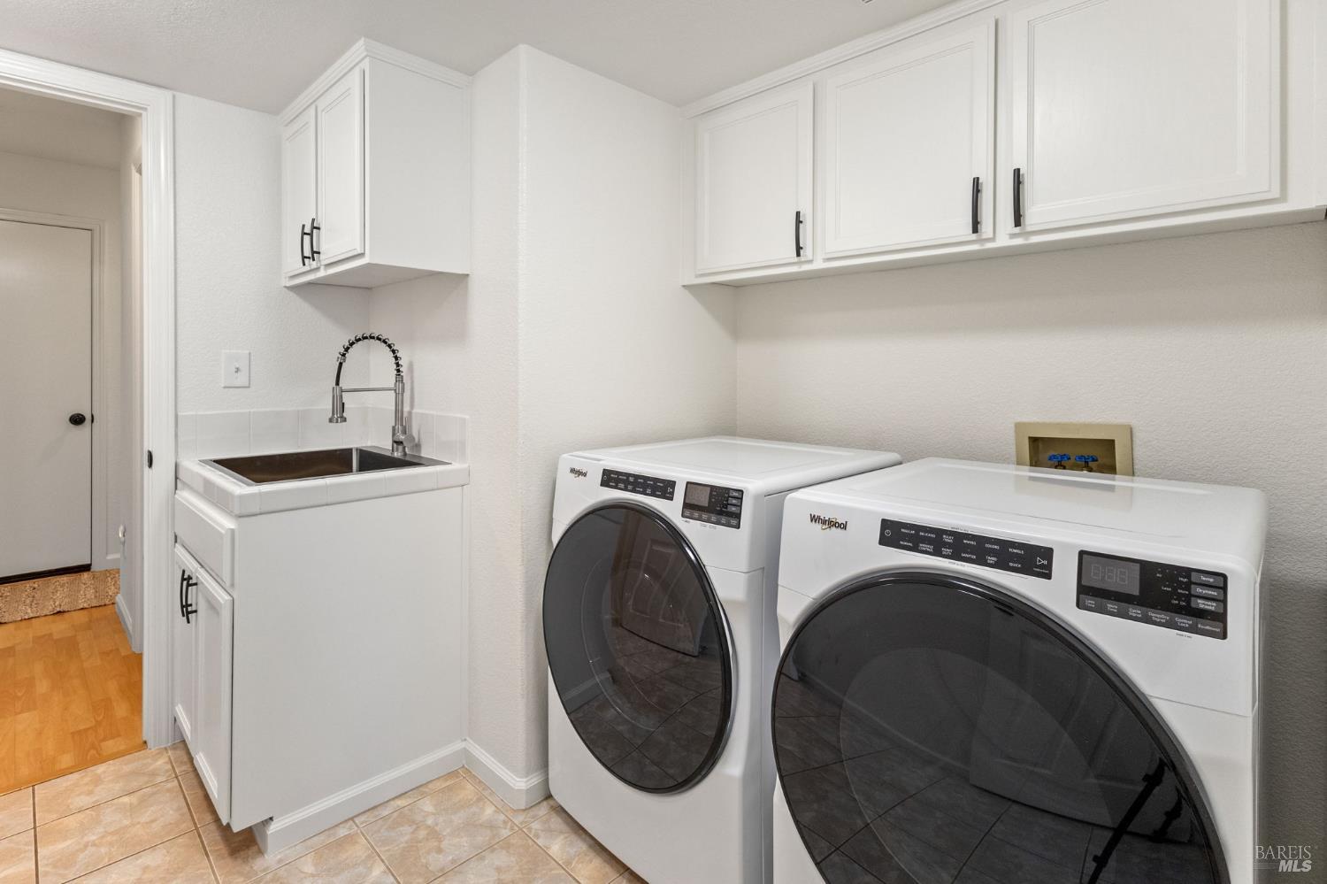 Detail Gallery Image 25 of 58 For 562 Citadel Ct, Fairfield,  CA 94534 - 4 Beds | 3 Baths