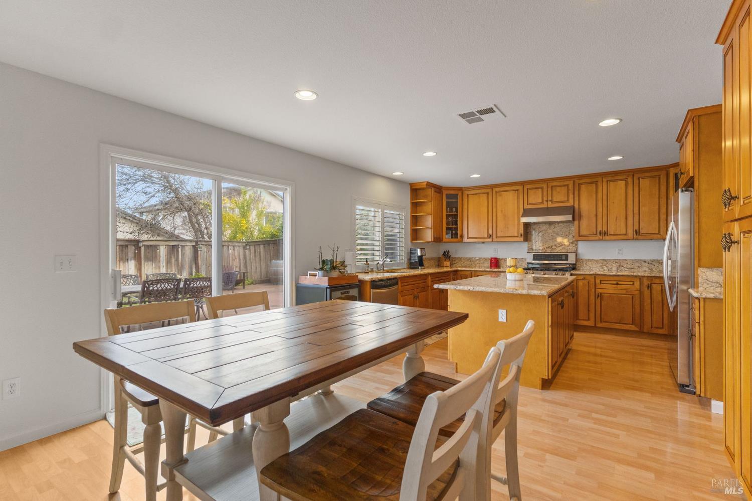 Detail Gallery Image 18 of 58 For 562 Citadel Ct, Fairfield,  CA 94534 - 4 Beds | 3 Baths