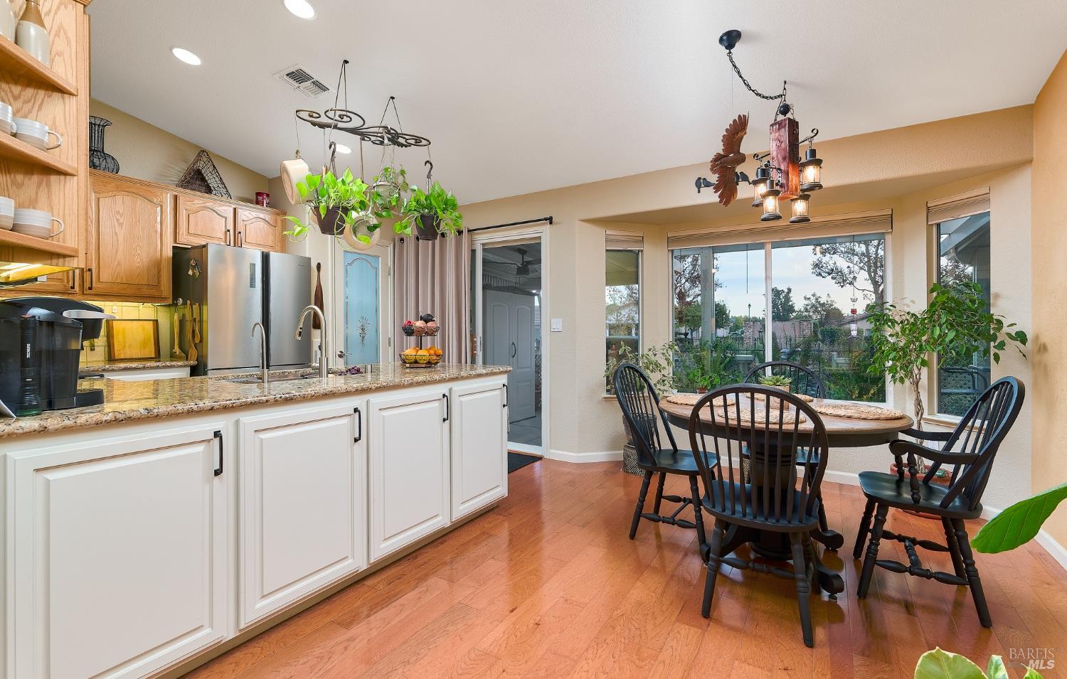 Detail Gallery Image 6 of 31 For 402 Riverwood Ln, Rio Vista,  CA 94571 - 2 Beds | 2 Baths