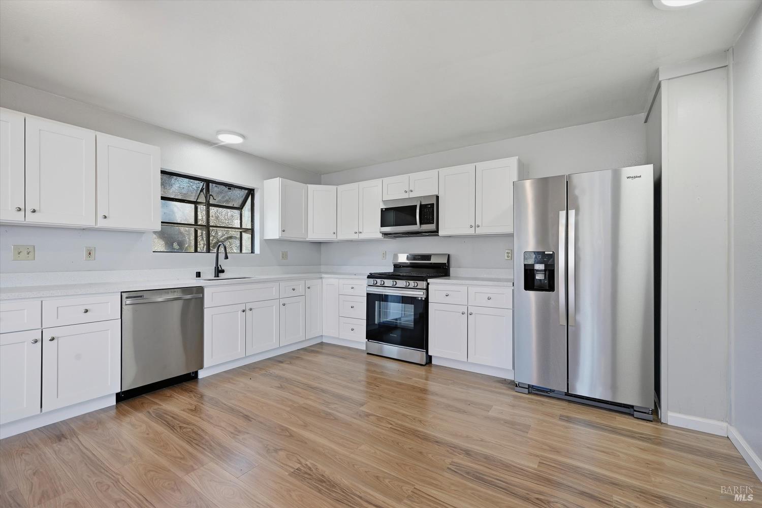 Detail Gallery Image 13 of 48 For 6963 Panoramic Dr, Lucerne,  CA 95458 - 3 Beds | 3 Baths